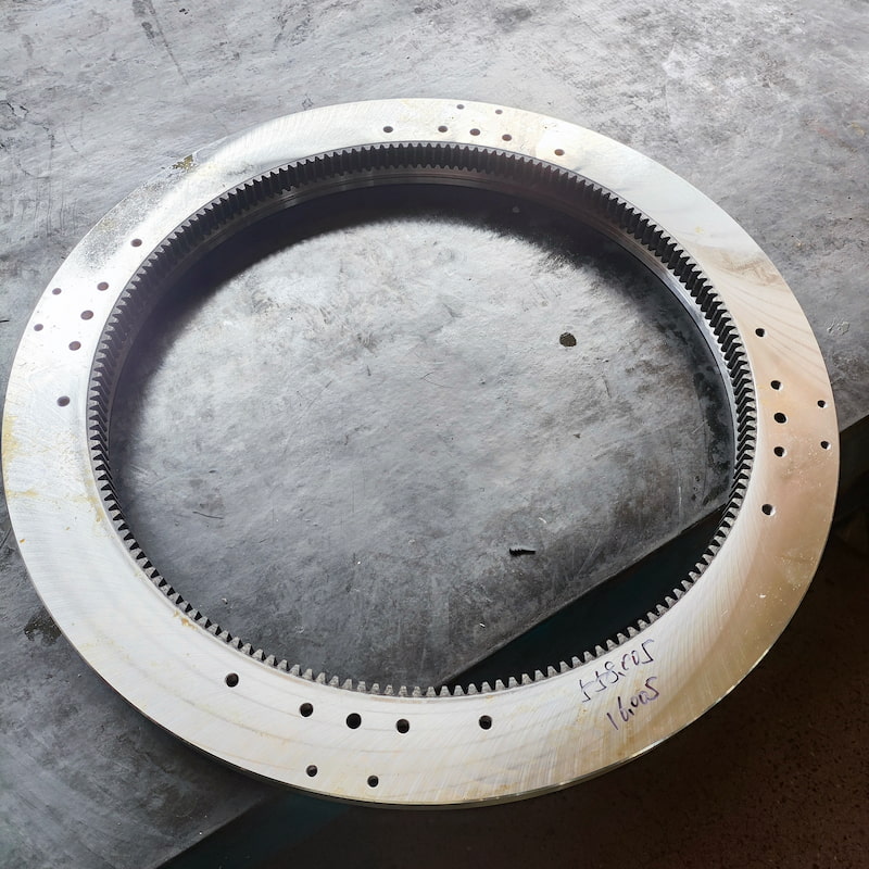 Precision slewing bearing