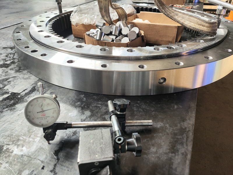 Slewing rings for machinery
