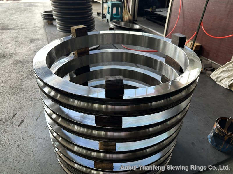 Slewing ring semi-finished machining