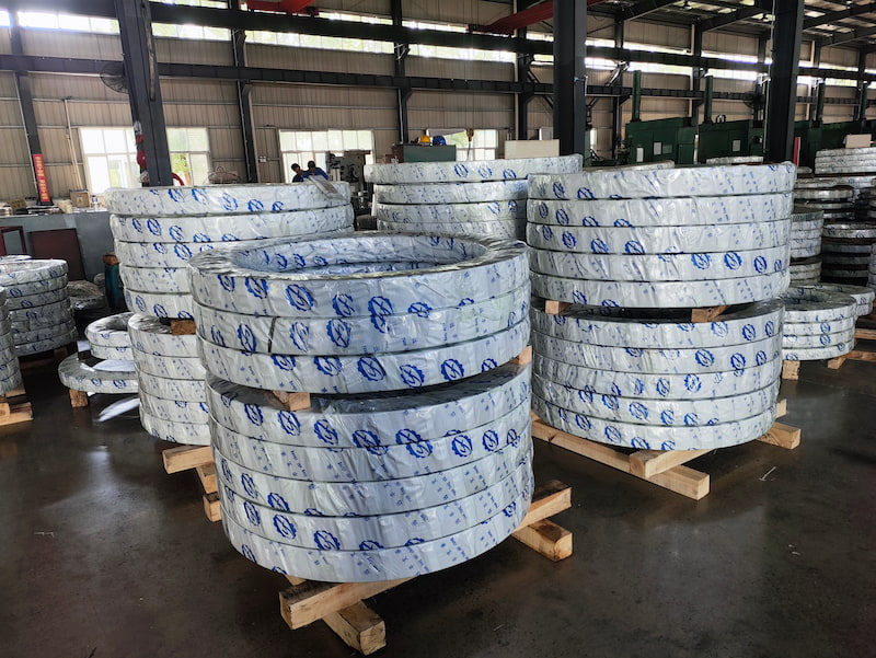 Slewing bearings without gear